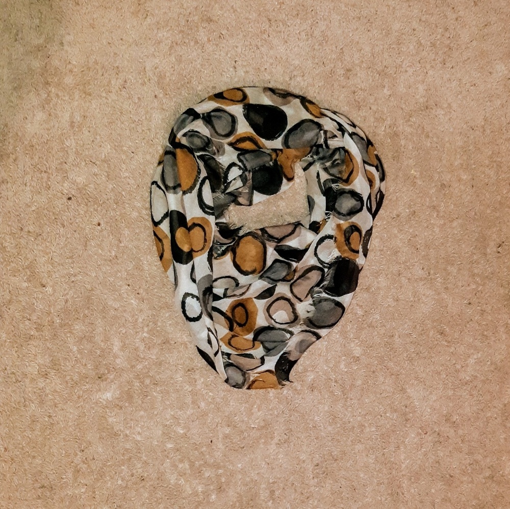 INFINITY SCARF